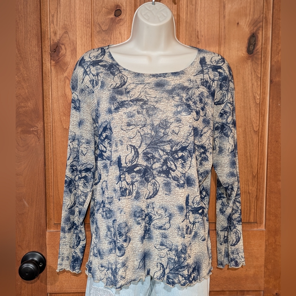 Made In‎ Heaven Navy Floral Blouse